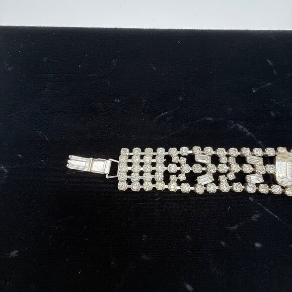 Vtg Clear Rhinestone Silver Tone Wide Bracelet Emerald Cut Center Stone Baguette - Picture 8 of 12